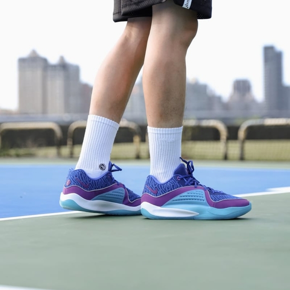 Kid's Nike KD 16 EP 'Ready, Play' - Picture 2 of 16